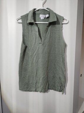 100% linen Nicole Miller sleeveless lg collared top